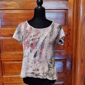 Comfortable women's t-shirt